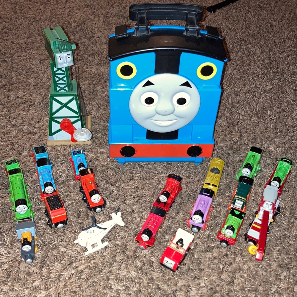 Thomas & Friends travel case for trains 🚂 💙(trains sold separately).